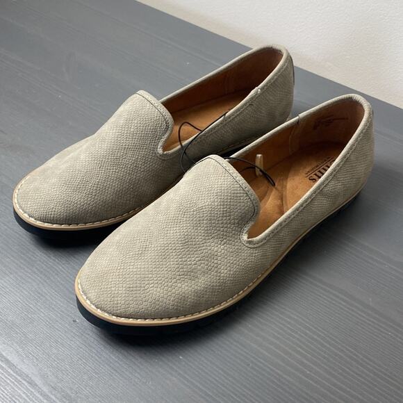 Cliffs by WHITE MOUNTAIN Shoes - Cliffs by White Mountain Dallis Textured Slip-On Loafer Khaki Size 9
